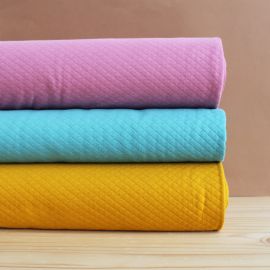 Tissu jersey matelassé losanges 10/20 x 10cm